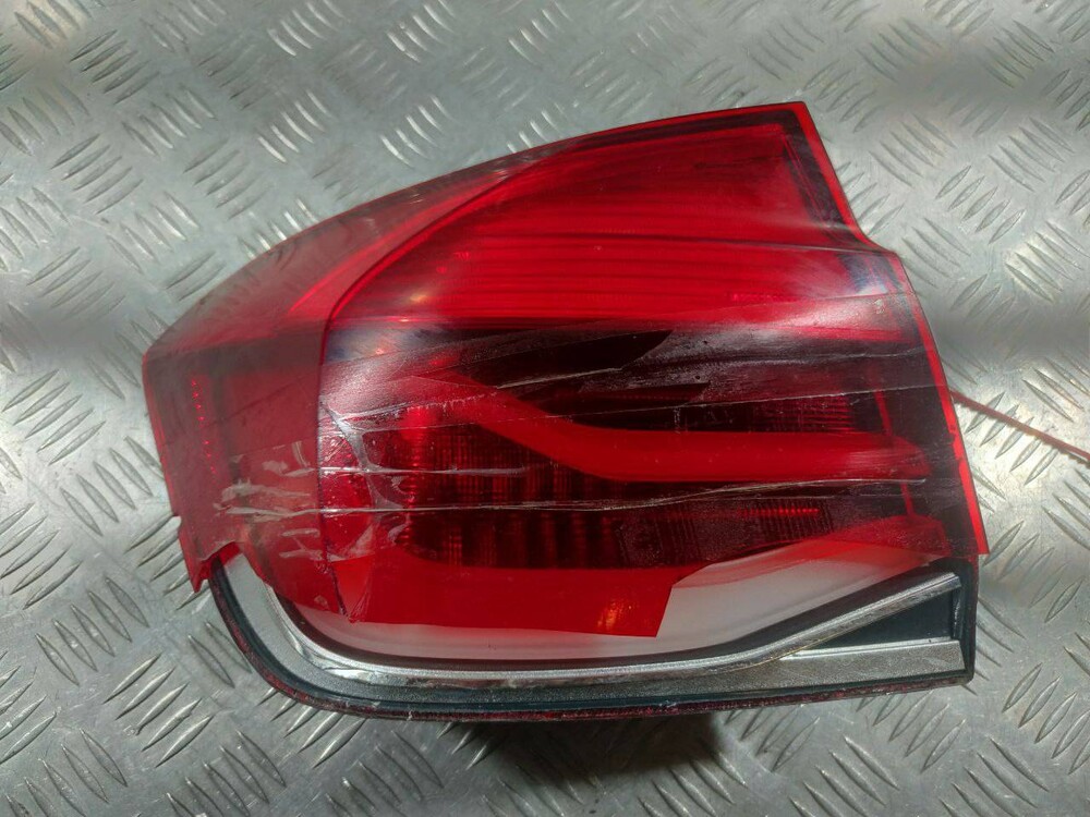 Задний фонарь бмв 3. Задние фонари bmw f30. фонарь задний f25 американский. bmw 3 f30 американка задний фонарь.