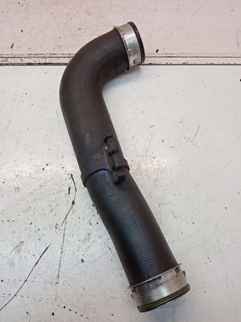 Патрубок п. Патрубок u образный 20 мм. Патрубок п. 5297хс-1303025. Патрубок п образный audi 80.