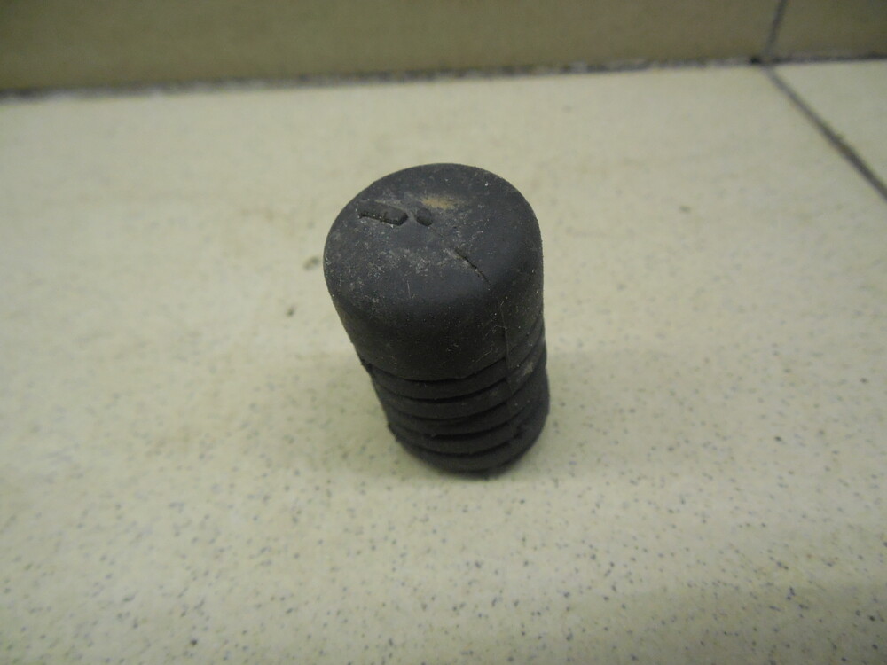 8173824210 hyundai kia отбойник крышки капота