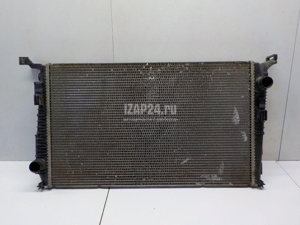 Valeo 735635. Радиатор рено логан. Радиатор охлаждения дастер 1. 8200735038 радиатор охлаждения двигателя рено. Радиатор охлаждения дастер 1.