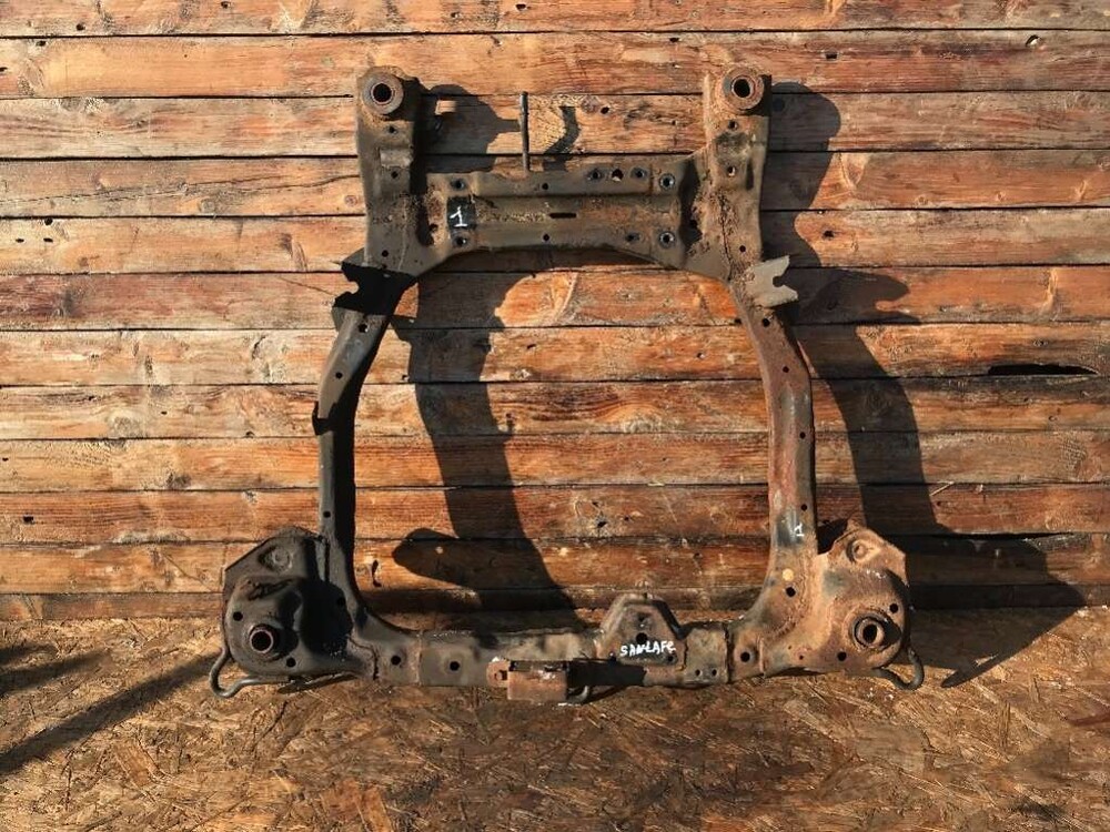 подрамник hyundai santa fe. подрамник hyundai santa fe. передний подрамник санта фе 2005. передний подрамник хендай тибурон 2. подрамник хендай санта фе.