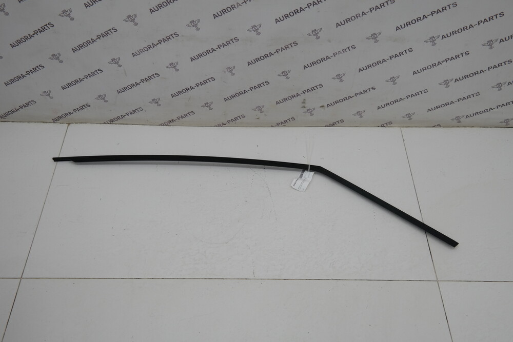 LR082896 Молдинг рамки передней двери (верхний) LH Land