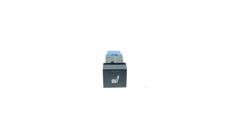 8475133140 Кнопка обогрева сидений Toyota Camry (XV70) ASV70 2021 купить бу Z301