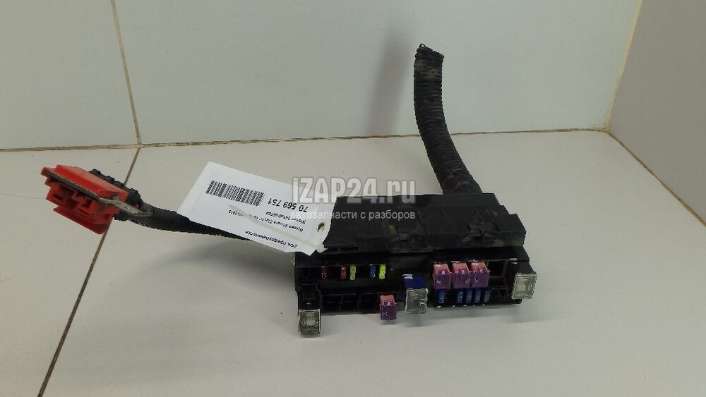 2435095F0D Блок предохранителей салонный Nissan Almera Classic B10 2006-2013 куп