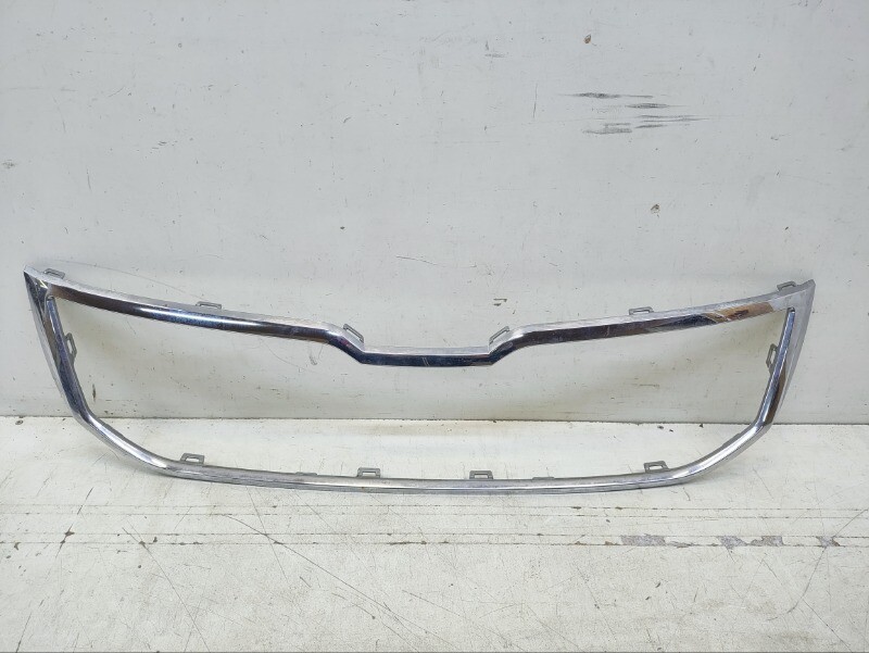 57A8537612ZZ Молдинг решетки радиатора Skoda Karoq 1 2020- купить