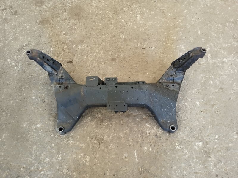 Подрамник ниссан альмера классик. Подрамник ниссан альмера классик b10. 54401-95f0a. Ниссан альмера размер подрамника. Подрамник ниссан альмера классик 2006.