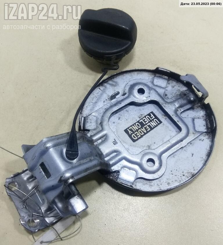 4 Кнопка открытия лючка бензобака. Установка - Toyota RAV4 (III), 2 л, 2007 года