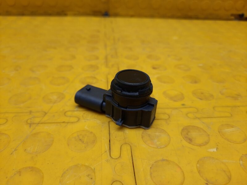 3q0919275agru. 3q0919275 датчик парктроника. Датчик парковки передний тигуан 2. Парктроник на тигуан. Датчик парковки tiguan 2017.