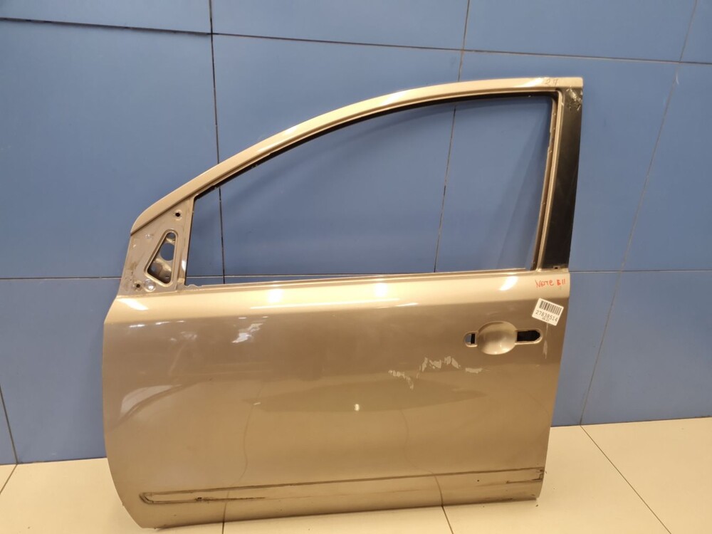 Дверь передняя правая nissan note e11. H01019y0mm. Дверь передняя правая nissan note e11. Ниссан тиида дверь передняя левая. Nissan note левая передняя.