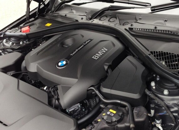 Двигатель бмв 320i. BMW f30 b48 мотор. BMW b48b20. B48b20 двигатель BMW.