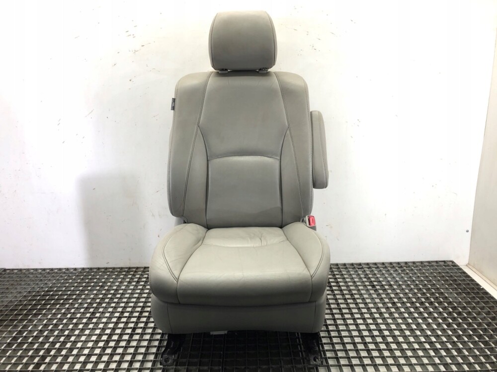 K508238 OEM кресло правая пассажира lexus rx универсал 03 08