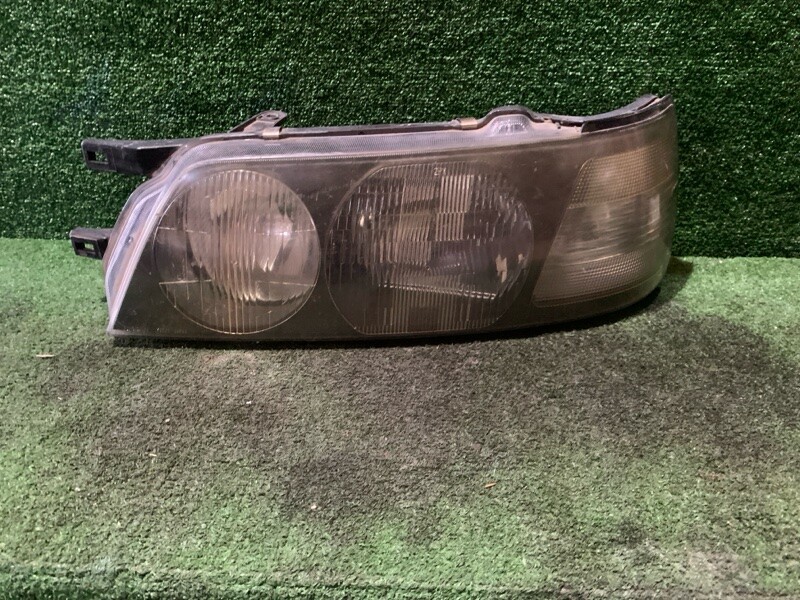 Купить Фару Ниссан Лаурель