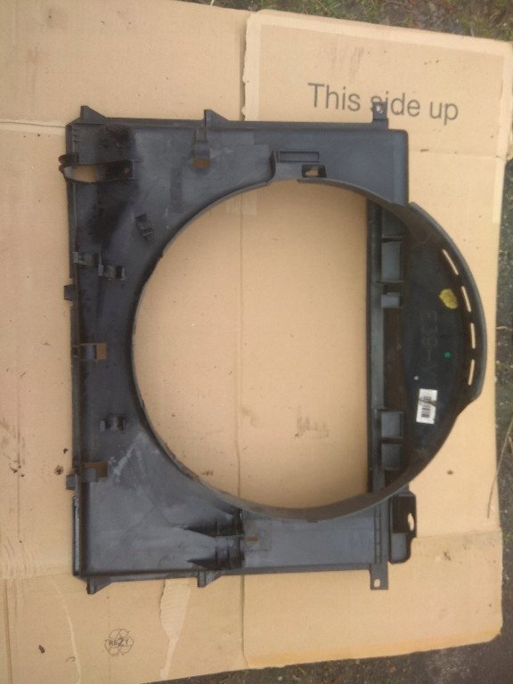 Кожух радиатора. Кожух радиатора. Кожух радиатора 2109. 9425003203 кожух радиатора. Диффузор радиатора мерседес 124 2.