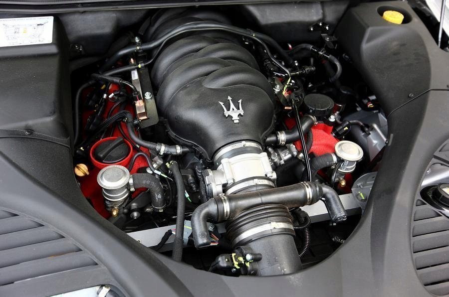 Двигатель мазерати. Maserati Quattroporte двигатель. Maserati моторы 2.8 v6. Maserati Quattroporte 4.7 engine. Maserati Quattroporte m139 Oil engine.
