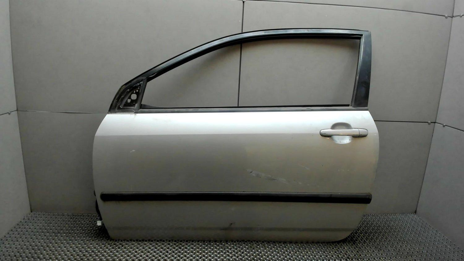 Королла дверь задняя левая. Тойота Королла двери 2006. Дверь передняя левая Тойота Авенсис 2004 год. Стекло боковое пер Лев Тойота.