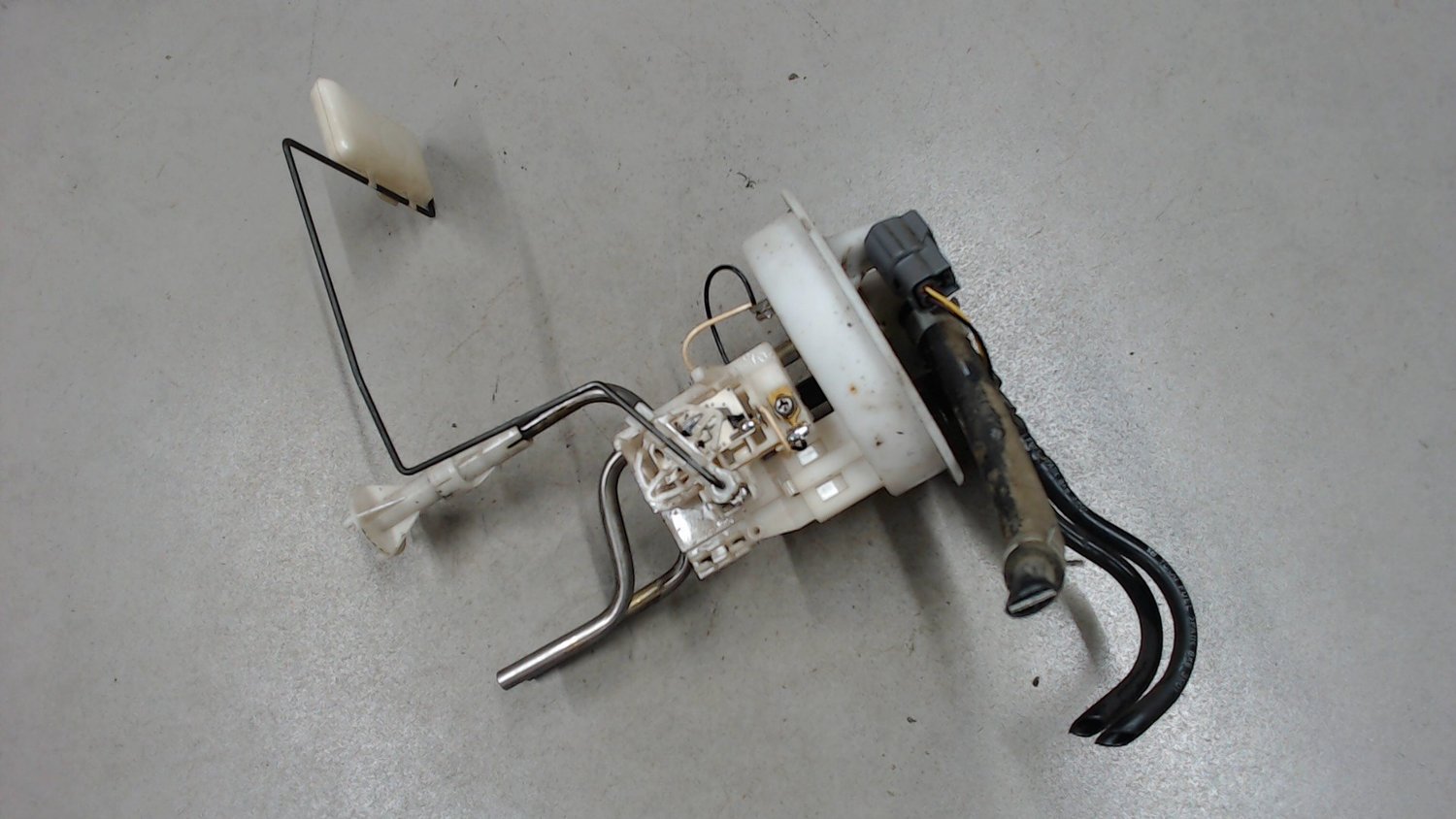 датчик уровня топлива nissan x trail. 250608h301 датчик уровня топлива. датчик уровня топлива ниссан тиида с11 аналоги. датчик уровня топлива ниссан дизель. датчик уровня топлива nissan x trail.