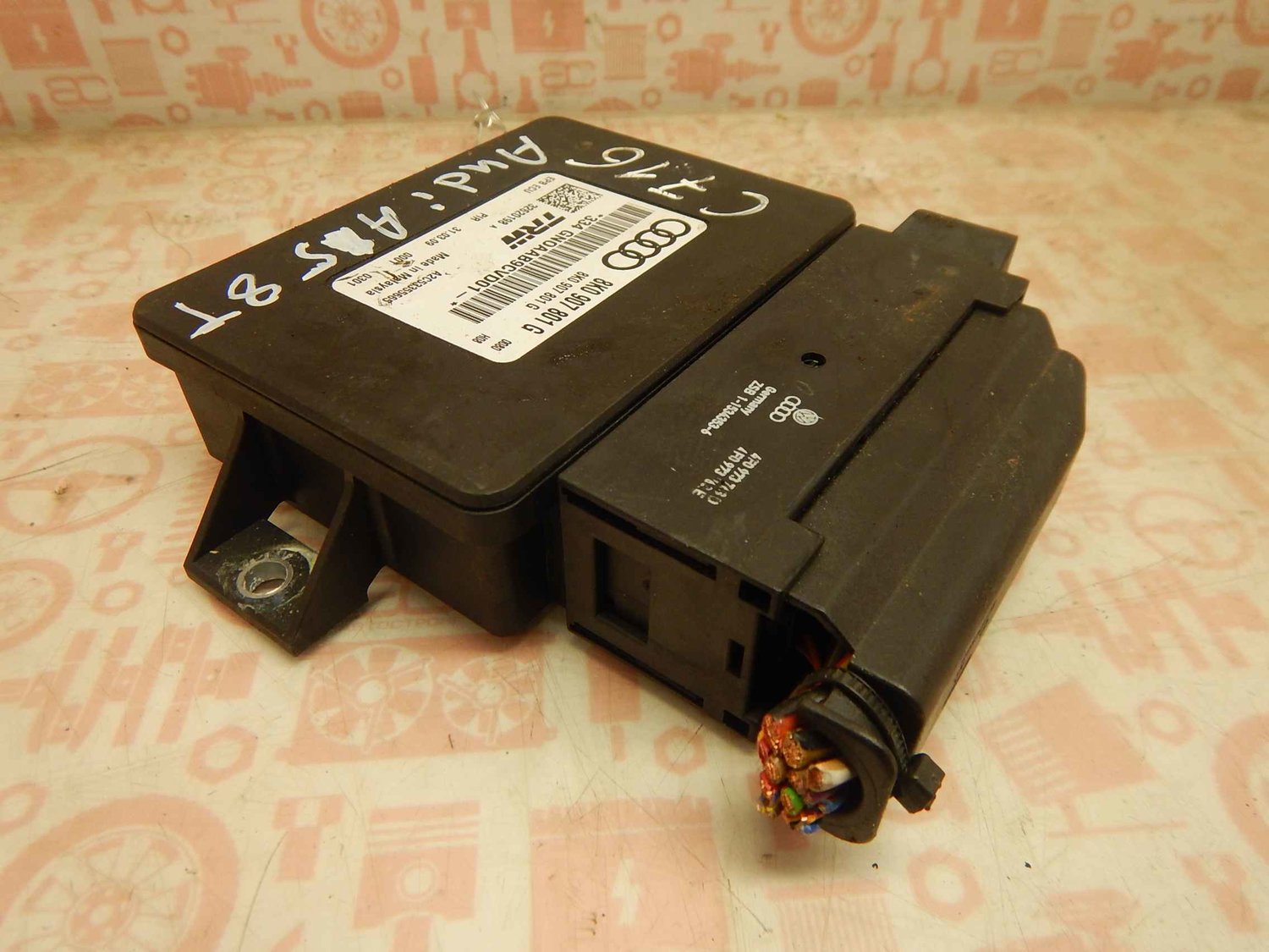 Ауди блок ручника. Ауди блок ручника. Ауди блок ручника. Ауди а5 блок стояночного тормоза. Panamera блок стояночного тормоза.