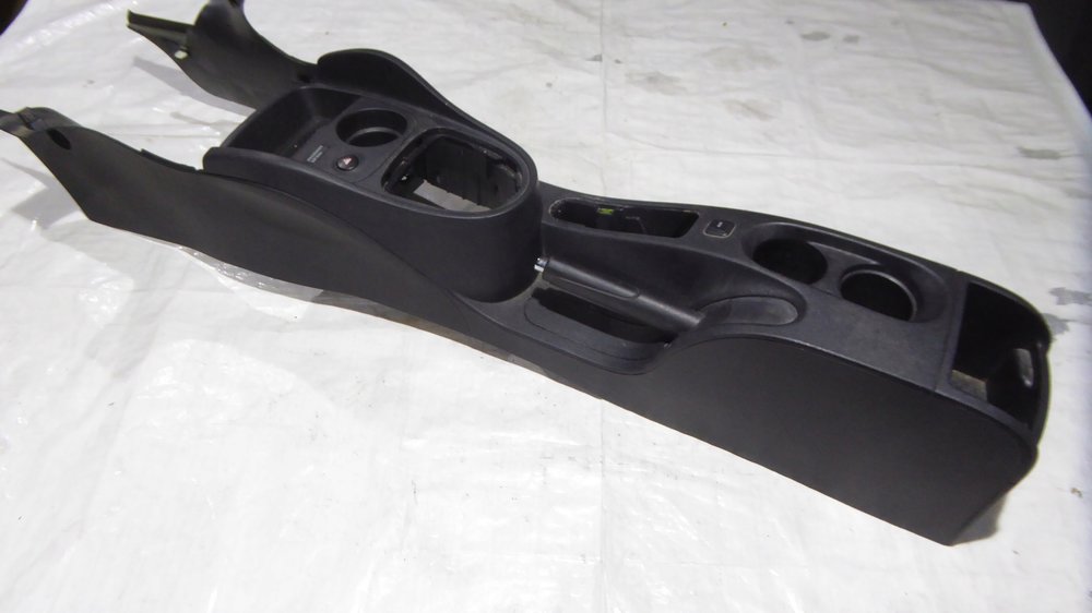 центральный тоннель. центральная консоль лансер 9. центральный тоннель. центральный тоннель шевроле лачетти. тоннель от иномарки на ваз 2114.