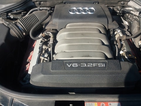 Audi a8 w12 6. 2. 2 audi. Двигатель bfm 4. Ауди а8 w12 мотор.