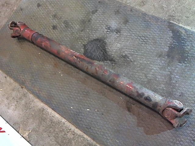 12. Пыльник кардана iveco eurocargo. Кардан ивеко еврокарго. Рулевой кардан ивеко. Карданный вал ивеко как правильно установить?.