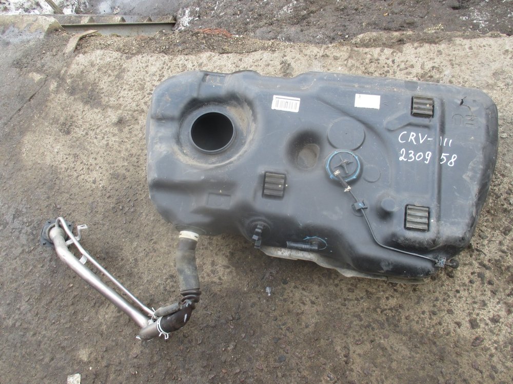 Бензобак хонда срв 2. Топливный бак хонда срв 2008 2. Бак топливный хонда crv 3. Бак honda adio 18 низ бака. Топливный бак cr v.