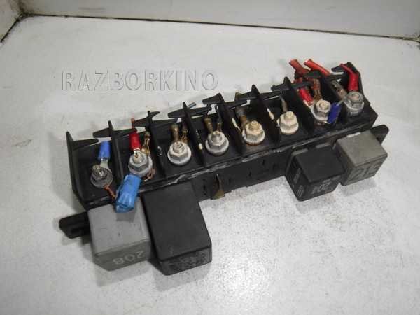 Ауди 100 1992 предохранители 4A0941822 Блок предохранителей Audi A6 C4 1994-1997 купить бу Z4554702 - iZAP24