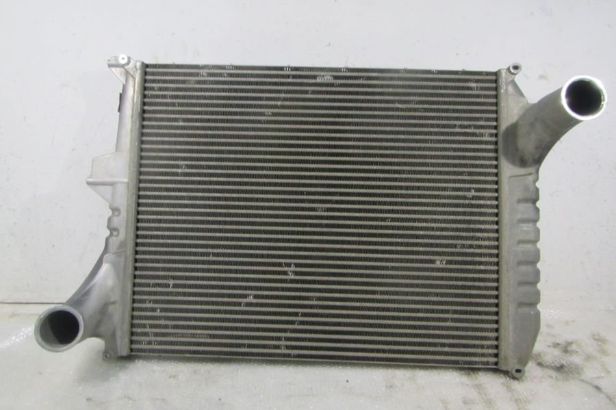 Сапун интеркулера ман. Киа спортейдж 1 радиатор охлаждения дизель. Радиатор охлаждения турбины. Пропускной клапан интеркулера mazda cx7. Интеркулер киа спортейдж 3.