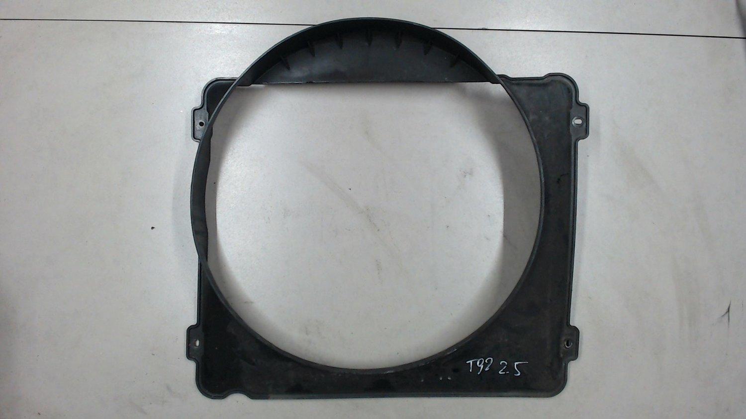 0K03815211 KIA Sportage Кожух вентилятора радиатора