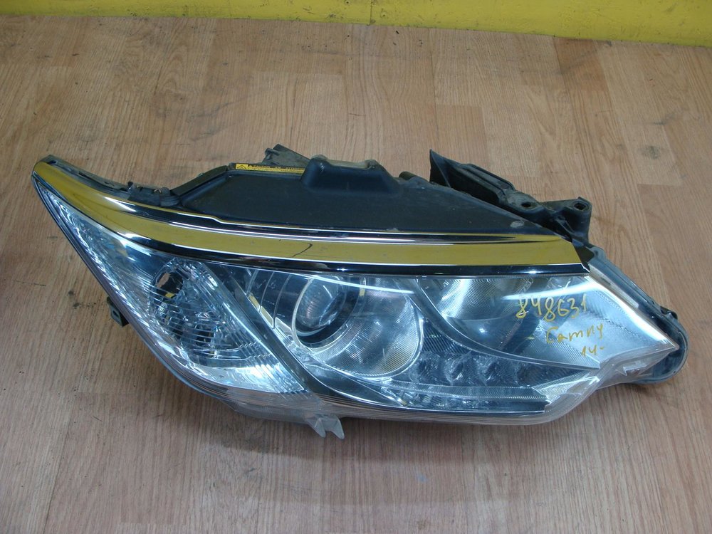"фара" toyota арт. Стекло фары toyota camry vii (xv50 америка) (2011-2014) дорестайлинг (левое). Фар камри 40 галоген. Toyota camry фара передняя. Фары камри 40.