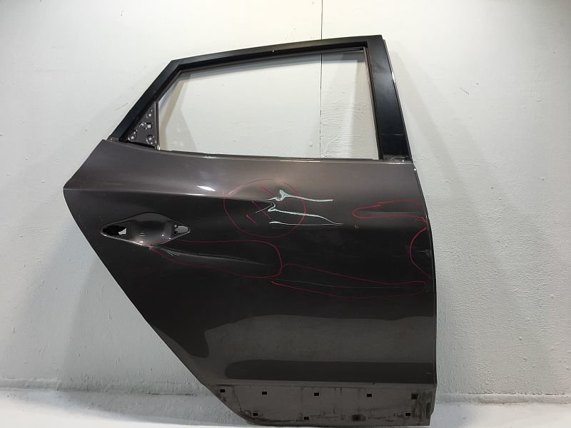 Дверь задняя правая hyundai ix35 770042y010. Дверь задняя левая на хендай ix35 краснодар. Хендай ix35 задняя дверь. Хендай ix35 задняя дверь. Хендай ix35 задняя дверь.