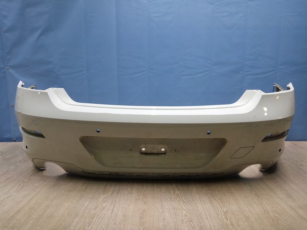 Нв 51-12-4. Поло седан 2011 бампер. Задний бампер бмв. Задний бампер bmw f10 lci. Задний бампер бмв.