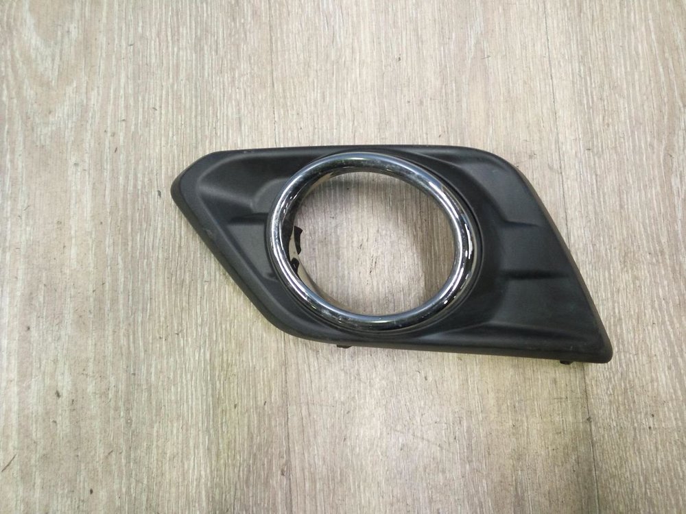 E. окантовка противотуманной фары правая suzuki jimny 3 (1998-нв) 7175157m0. 1386652 окантовка противотуманной фары. накладка птф меган 3. накладка птф опель мокка atek левая передняя.