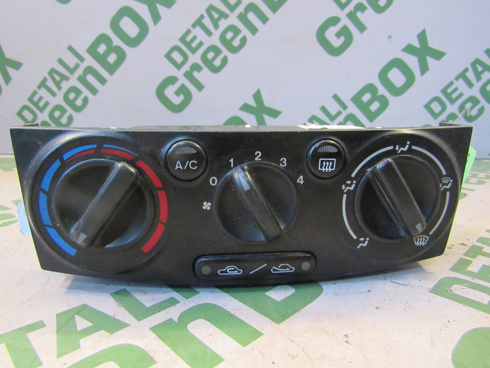 Климат контроль в мазду фамилия 2002. Климат контроль мазда фамилия. Дисплей климат контроля мазда 6. Мазда 323bg блок управления климат контролем. Климат контроль мазда фамилия 2001 bj5w.