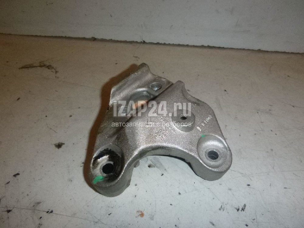 Кронштейн опоры КПП Peugeot 208 (2012 - ) купить бу по цене 2100 руб ...
