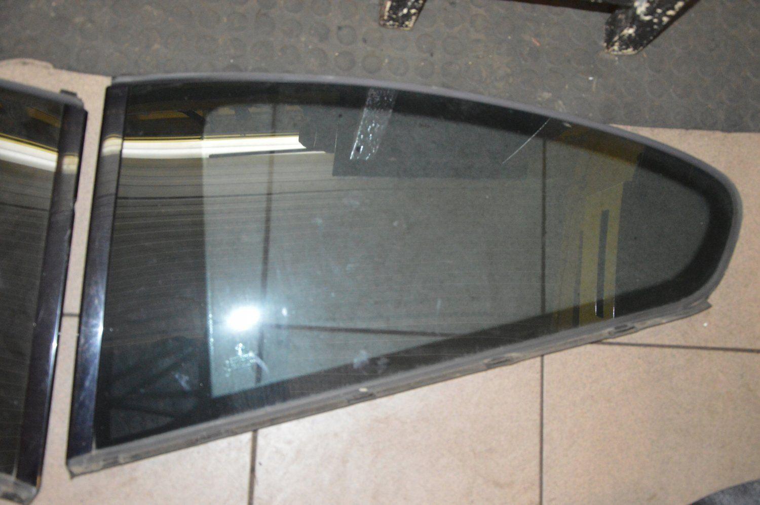 bmw 335i e92 стекло кузова левая