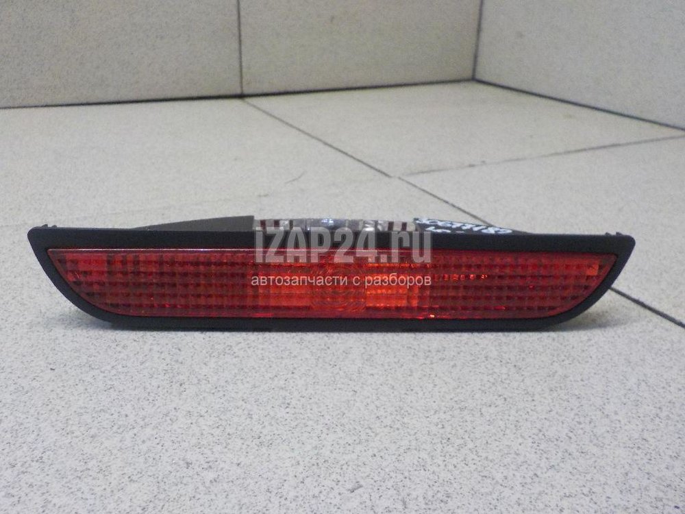Стоп сигналы рено логан 2. Стоп сигнал рено логан 2. Рено логан доп стоп. Задние диодные катафоты рено логан ларгус. Рено логан задний стоп сигнал.