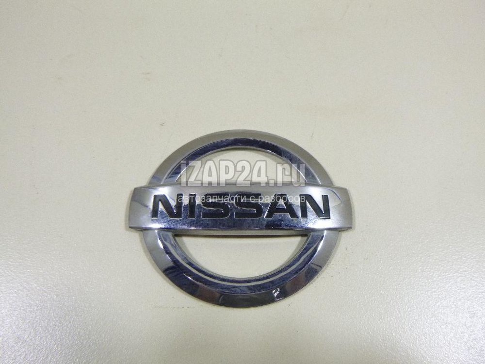 Эмблема на Nissan Almera g15. 84890ew000. Значок капота Ниссан Альмера g15. 84890-Jk80a. Альмера g15 крышка багажника