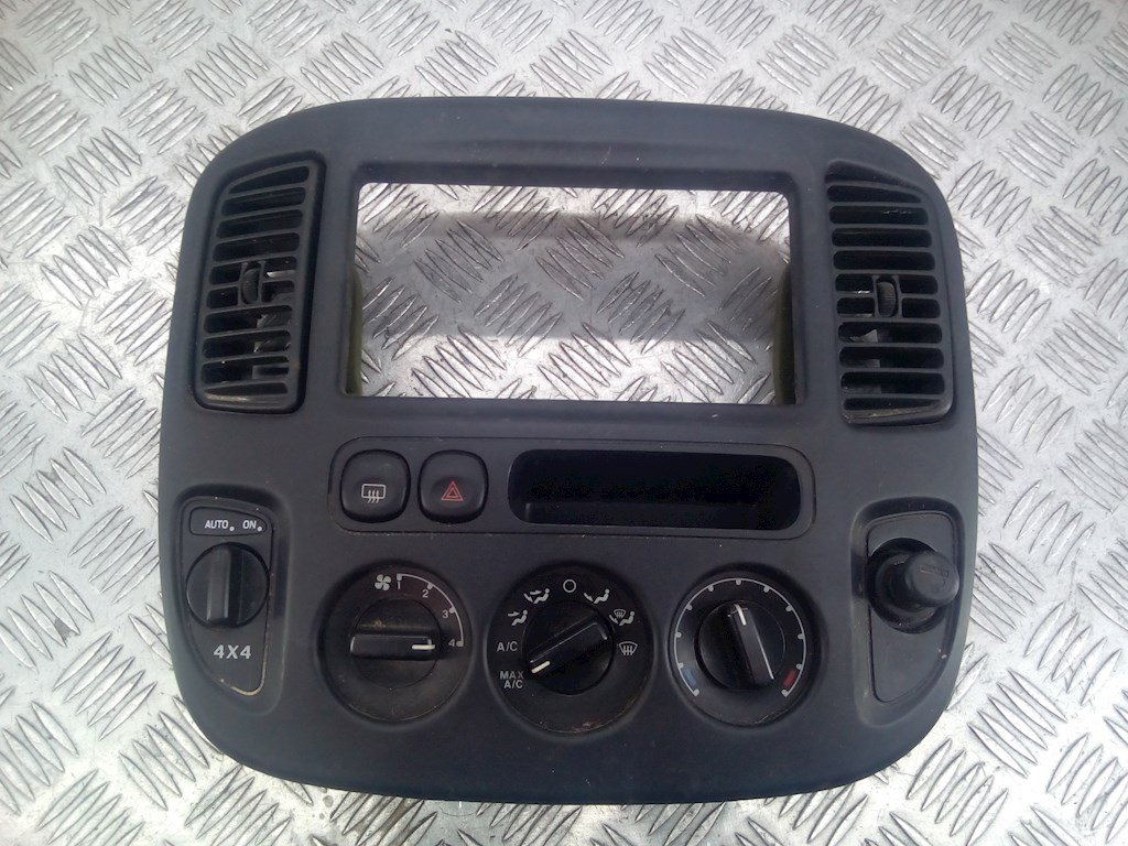 Как снять магнитолу форд маверик YL8Z78044D70 Рамка под магнитолу Ford Escape (1N2) (-) 2002 ,YL8Z-78044D70-NAA к