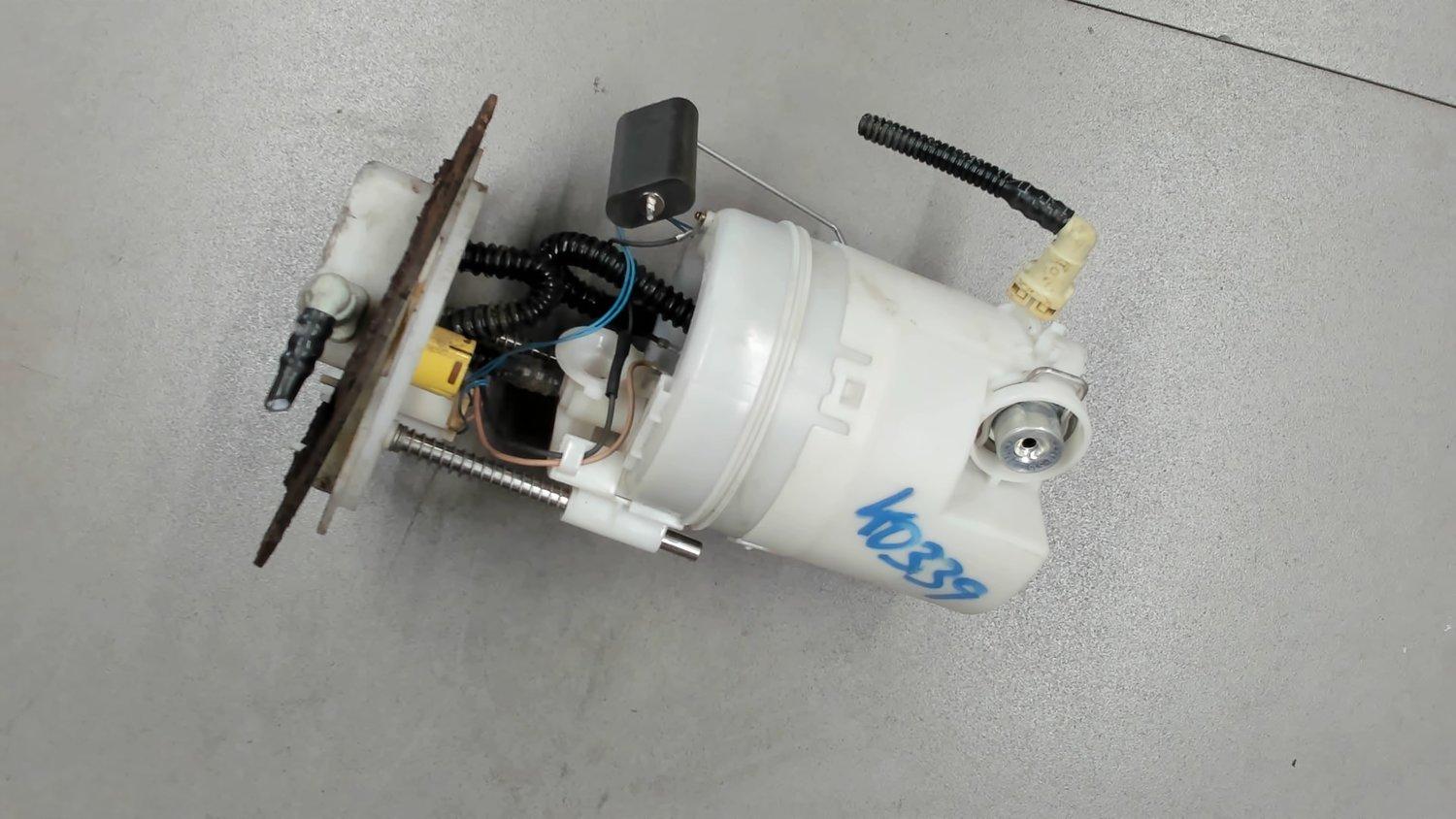 7. Замер давления топлива хендай санта фе 2. 311100w000. Hyundai santa fe 1 замер давления топлива. Замер давления топлива санта фе 2 2.