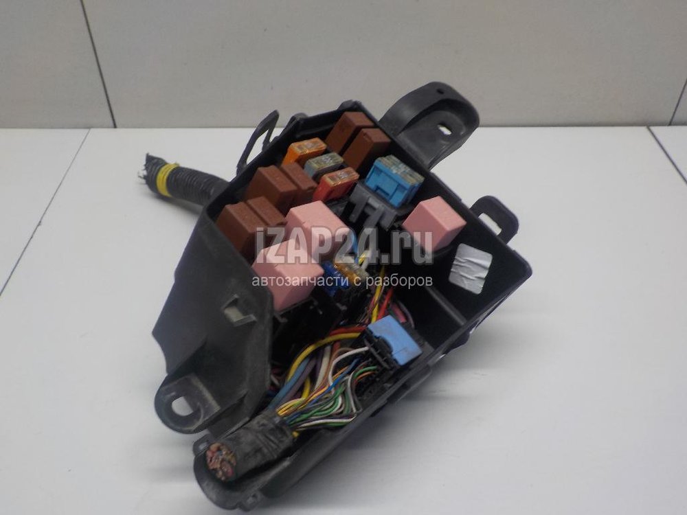 Блок предохранителей Nissan Almera (G15) (2013 - ) купить бу Z8120272 - iZAP24