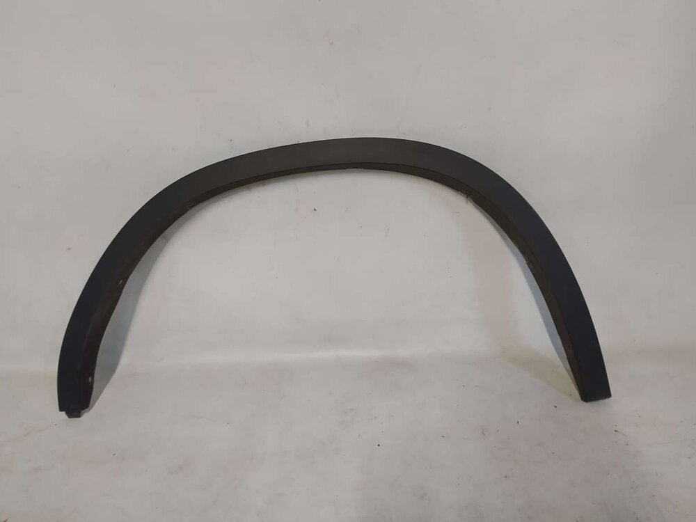 Накладки на крылья гольф плюс. Молдинг заднего левого крыла 2402559 ford грузовой. Молдинг заднего правого крыла. Молдинги крыльев l200 222. Накладка крыла бмв х6 е71.